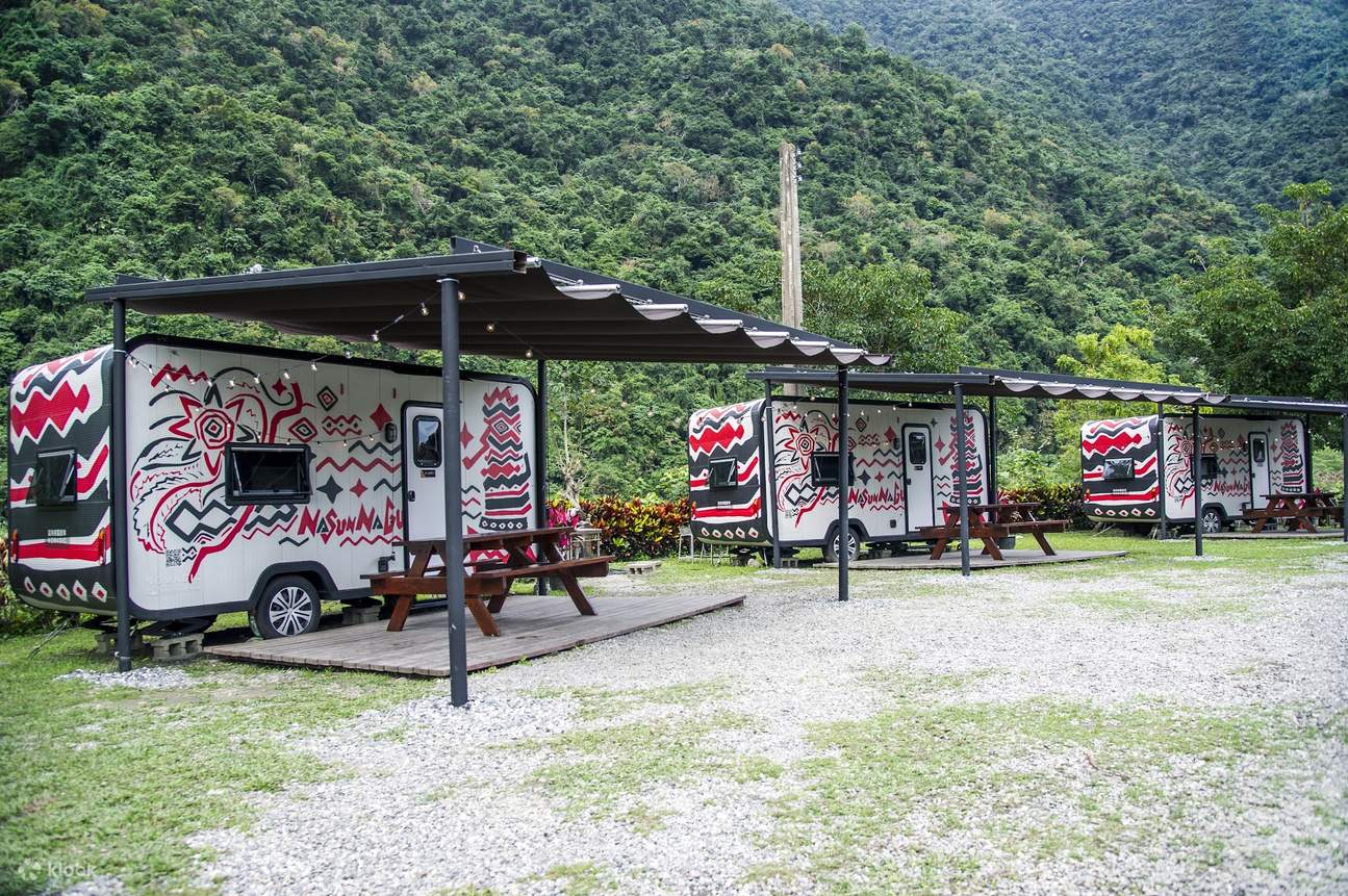 Toàn cảnh xe dã ngoại ban ngày